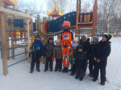 Игровая программа "Выходи гулять!"